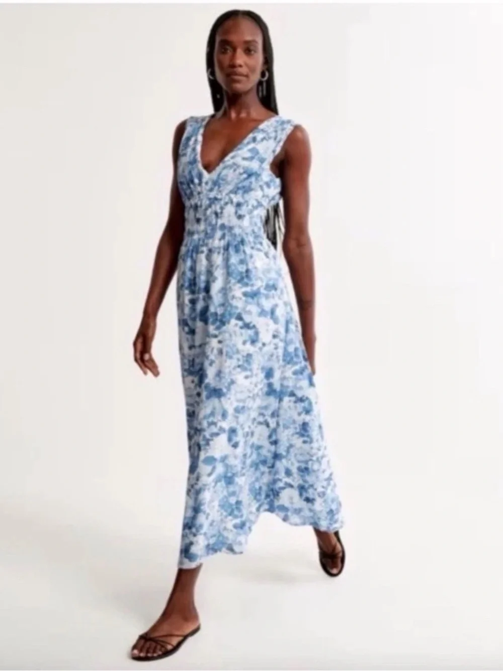 Abercrombie & Fitch Crinkle Textured Smocked Waist Maxi floral Dress Size Small